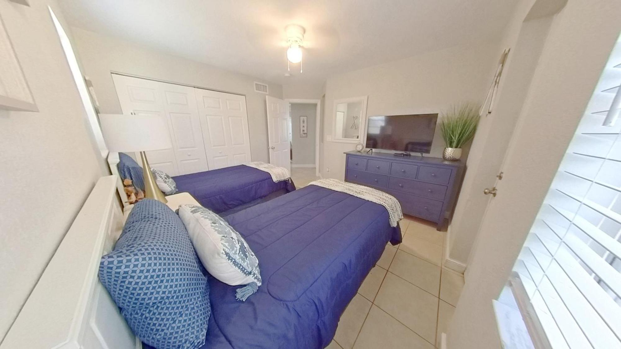 Naples Park Oasis - Cozy Two Bedroom Apartment エクステリア 写真